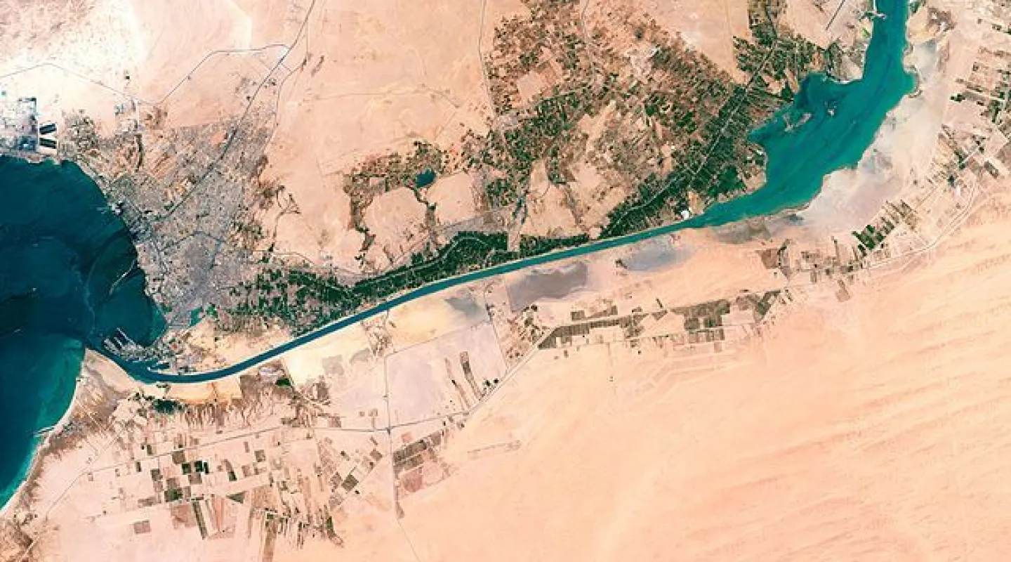 640px suez canal egypt satelli 20230925035446